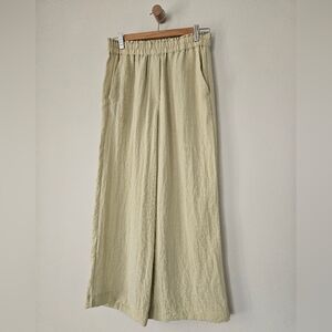 H&M Crinkle Flowy Crop Pants  Small